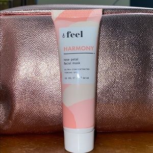 3/$15- 🌹 Harmony Rose Petal Mask